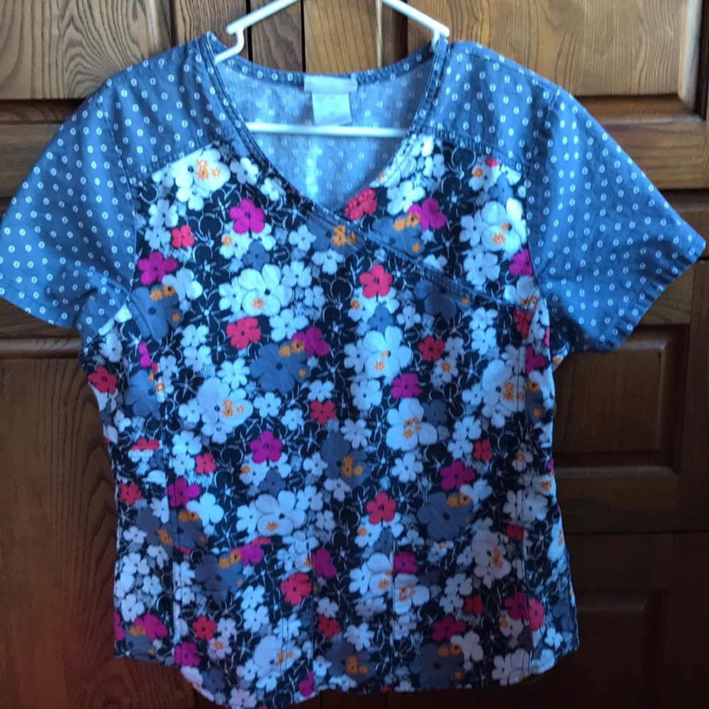 Scrub Star top